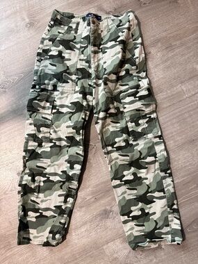 Hollister Green Camo Cargo Pants for Kids